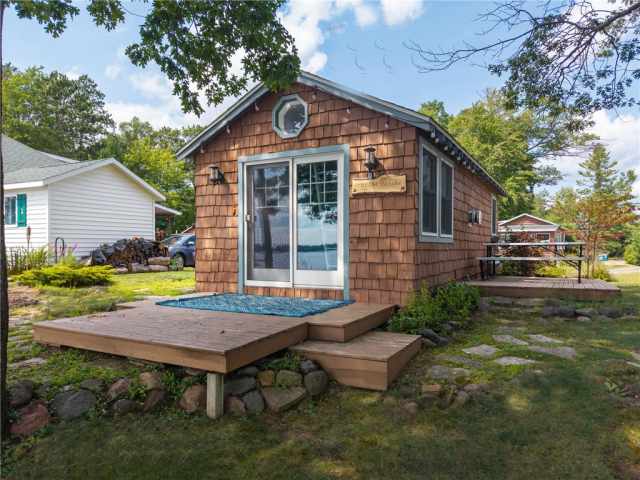 Stone Lake Residential Real Estate