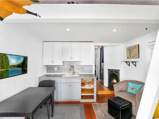 Stone Lake Residential Real Estate