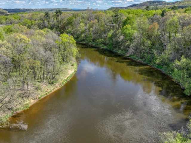 Menominee Commercial Real Estate
