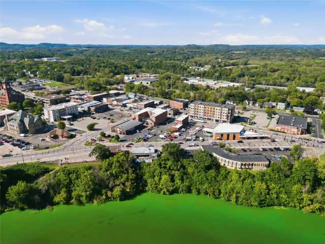 Menomonie Commercial Real Estate