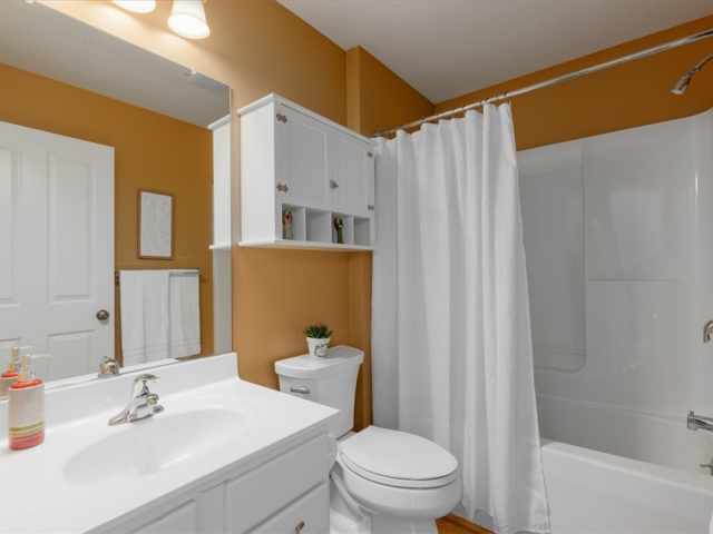 Elk Mound Residential Real Estate