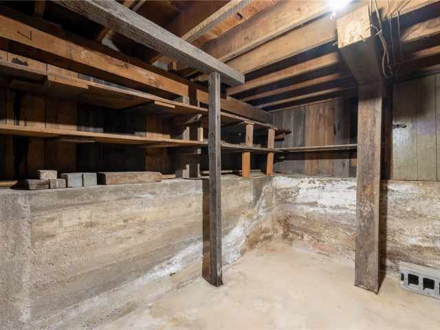 Elk Mound Residential Real Estate